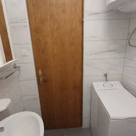 Διαμέρισμα With Parking Space Ljubac, Zadar - 6141 *